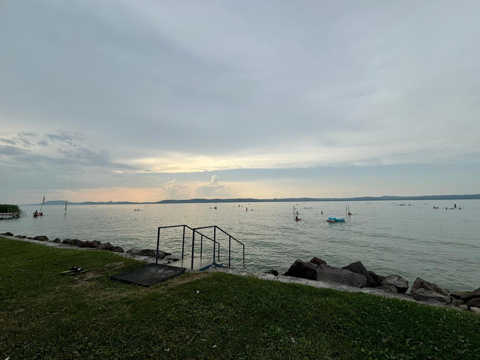 Mi Casa Soleada Villa Balatonszemes Exterior photo
